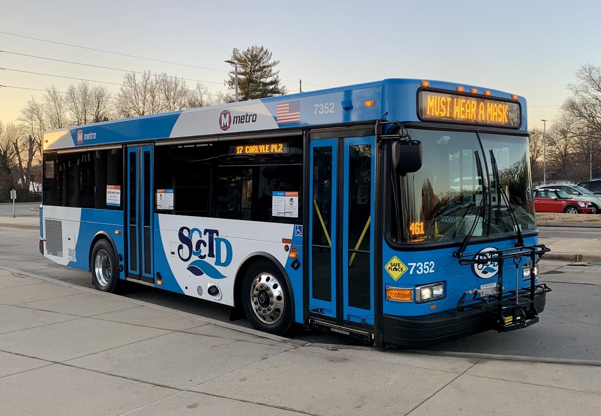 Shuttle Will Temporarily Replace MetroBus Service To St Louis Downtown   SCCTD Metrobus 1 