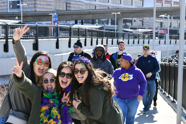 mardi gras parade schedule st louis